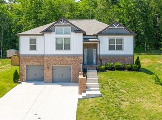 9046 Wood Dale Ln, Hixson, TN 37343