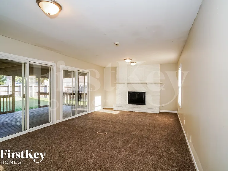 6440 W 15th St — Photo 2