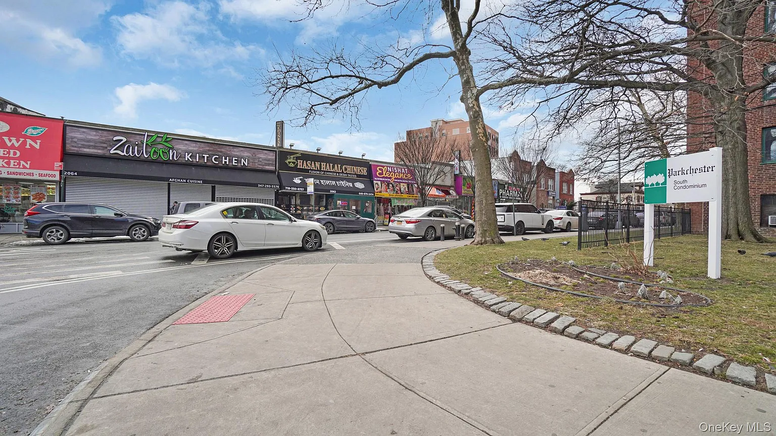 2049 McGraw Avenue #2C photo 1