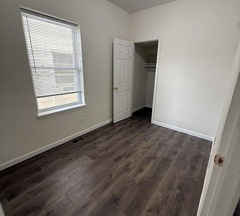 3rd image of 102 Broad St