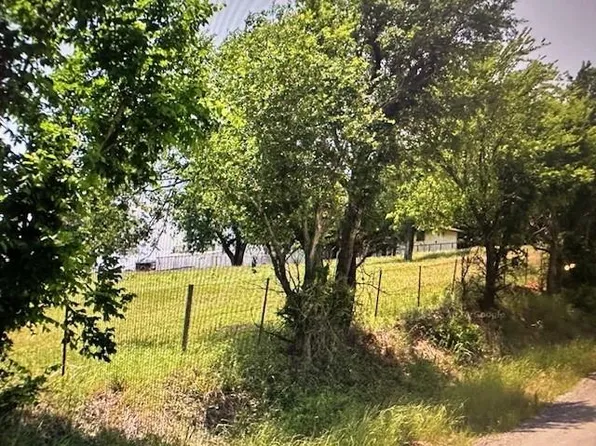 891 County Road 1450, Ninnekah, OK 73067