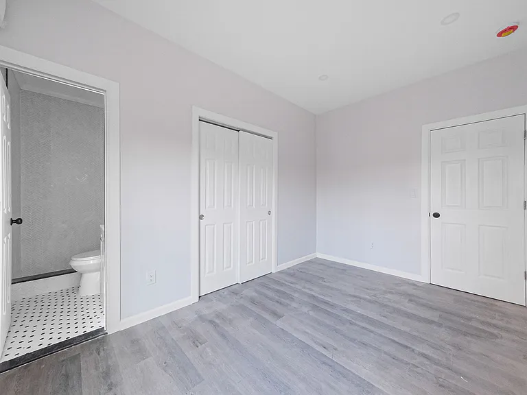 224 Amber St — Photo 10