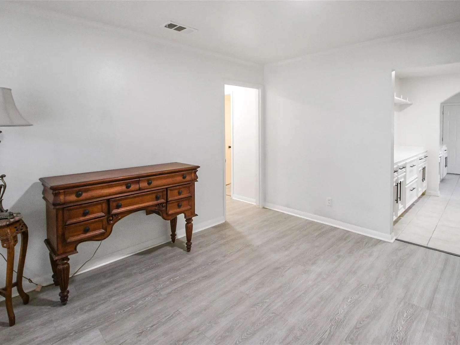 4 bed, 2.5 bath, 1760 sqft, $1,750 — Photo 2