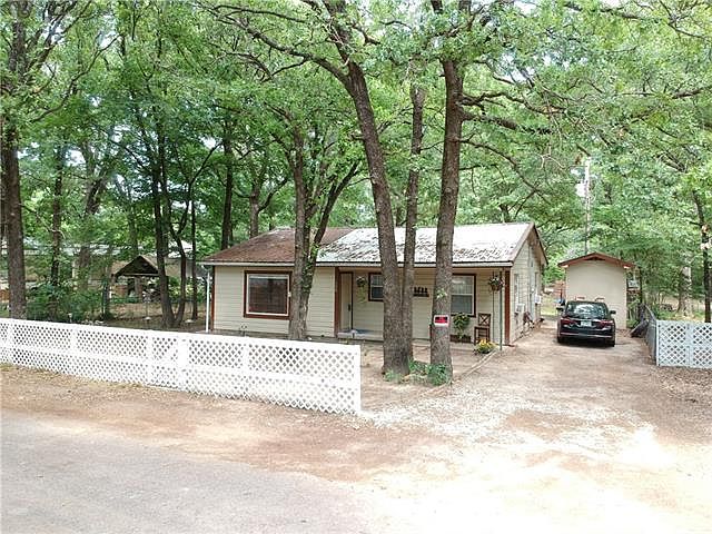 1st image of 124 Seagrove Ln