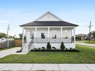 501 Cougar Dr, Arabi, LA 70032