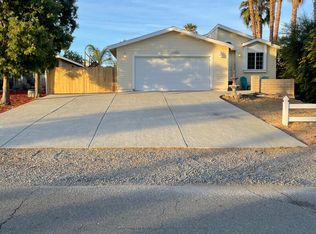 23680 Vista Way, Canyon Lake, CA 92587