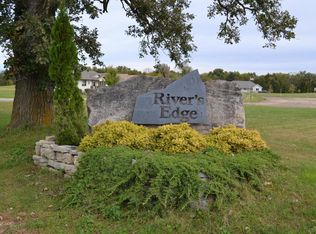 141 Miller Ct, Le Roy, MN 55951
