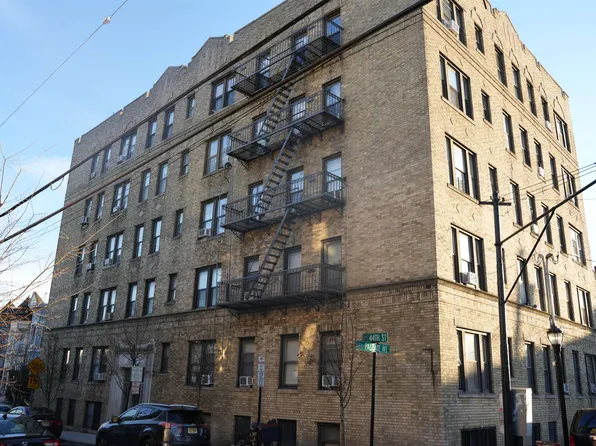 217 44th Street image 1 of 14