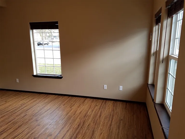 507 N Ruby St — Photo 6