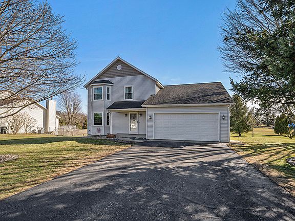 3rd image of 27243 Birmingham Ct