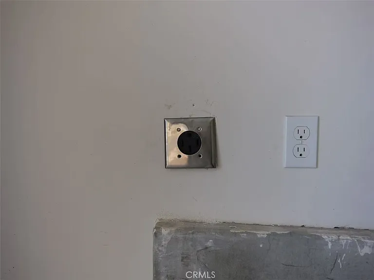 1670 Grass Valley — Photo 31