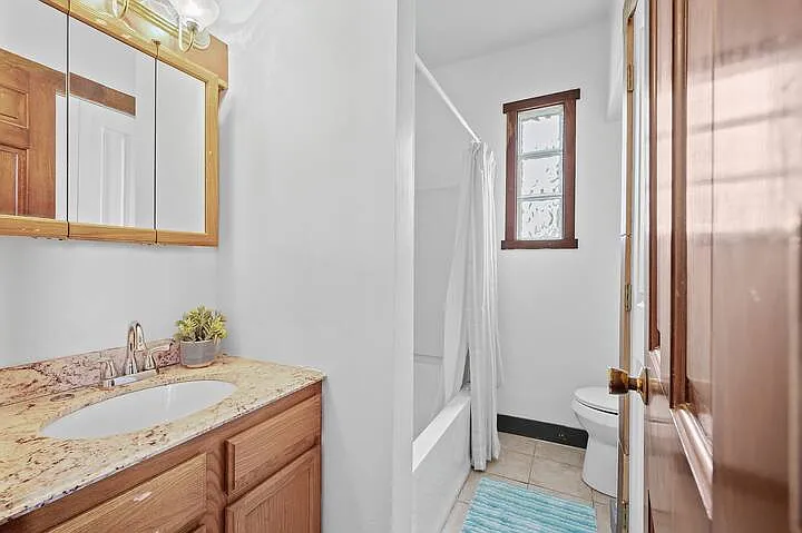3428 W 46th St — Photo 2