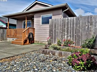 1030 Blanco Ave, Coos Bay, OR 97420