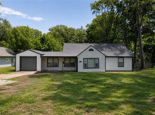 8005 Harris Ave, Raytown, MO 64138