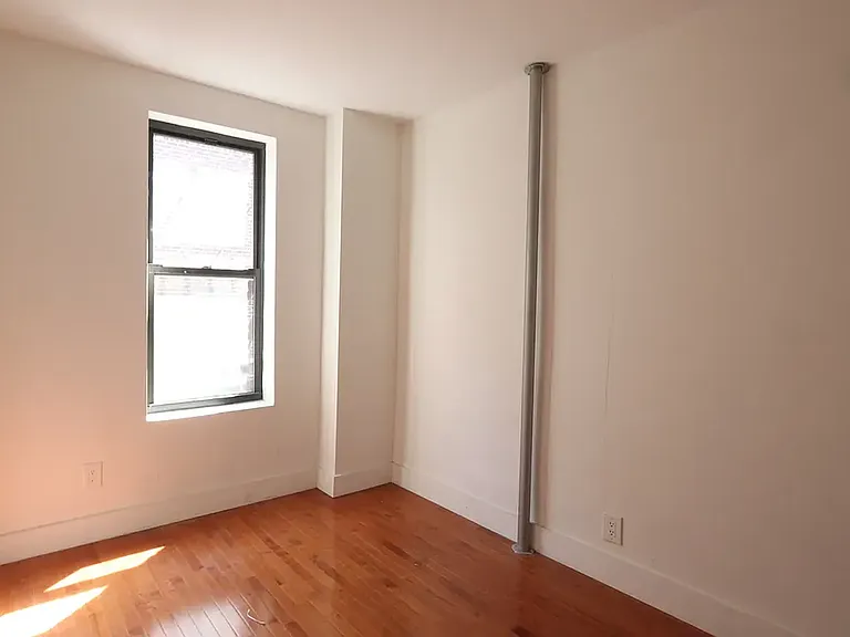 723 E 5th St #2C — Photo 7
