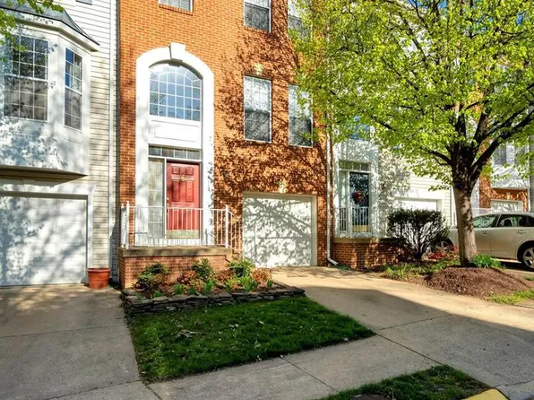 4112 Flower Box Ct, Fairfax, VA 22030