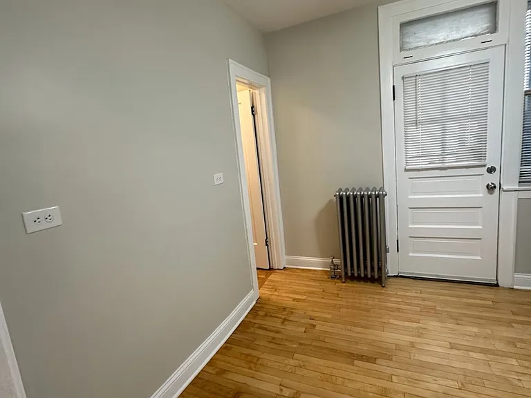4056 N Marmora Ave #1 — Photo 4