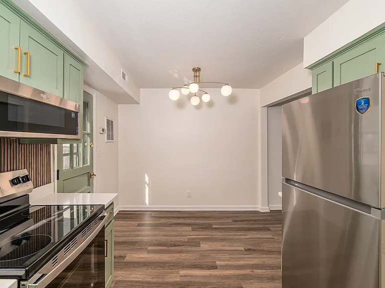 Bayview Apartments — Photo 5