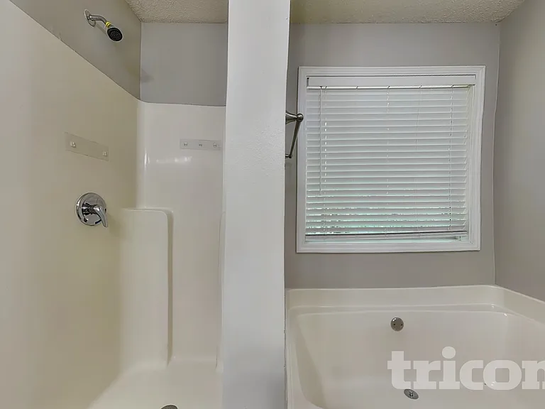 113 Danville Trl — Photo 8