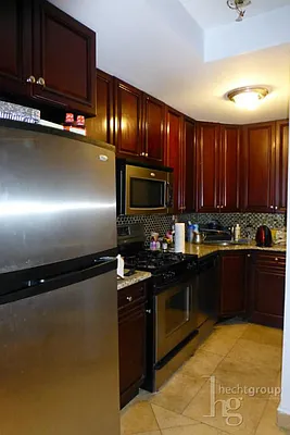 Rented by Hecht Group | media 24