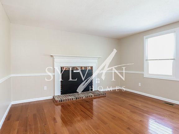 2nd image of 211 Ligonier Ln