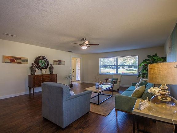 2nd image of 2244 Buena Vista Dr