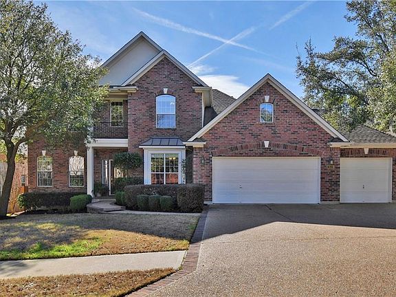 2nd image of 2609 Farleigh Ln