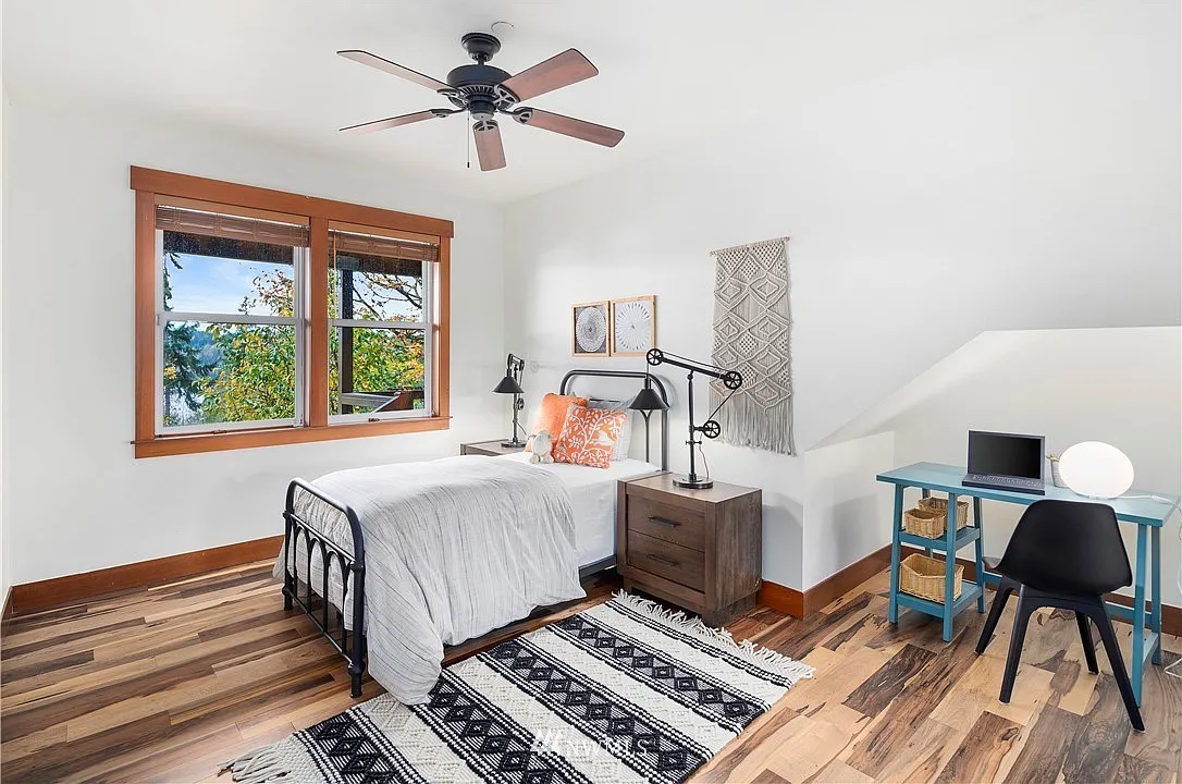 4 bed, 2700 sqft, $1,150 — Photo 1