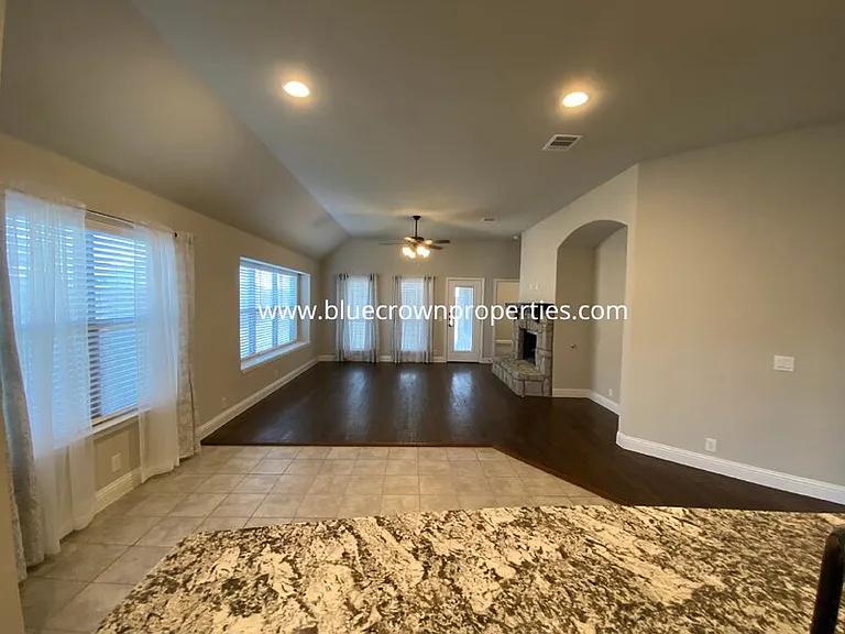 5211 Pentridge Dr — Photo 6