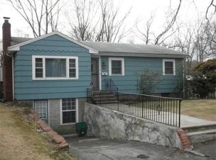 71 Circuit Rd, Quincy, MA 02169