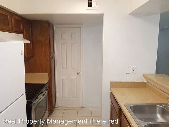 3rd image of 14600 Fonmeadow Dr APT 408