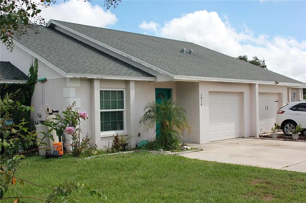 3 bed, 2.0 bath, 1352 sqft, $1,850 — Photo 2