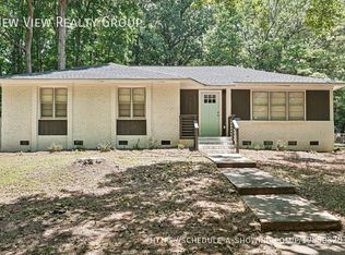 5121 Farm Pond Ln, Charlotte, NC 28212
