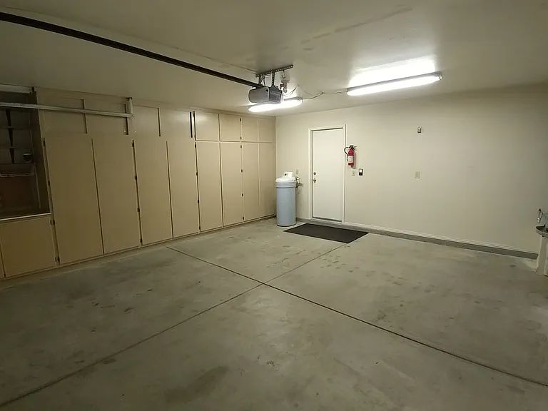 9901 Meandering Creek Ct — Photo 15