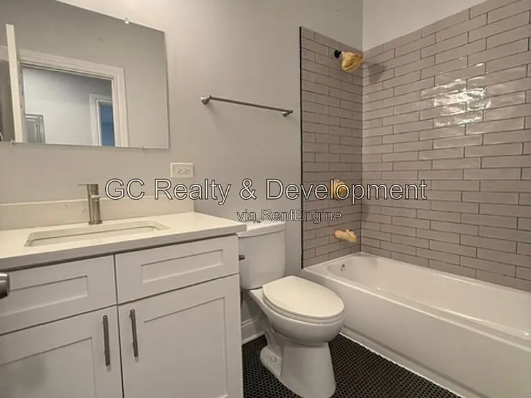 78 Pine Ave #2 — Photo 6