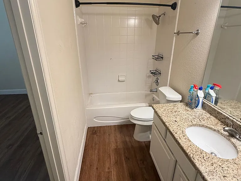 Hilltop Dr — Photo 16