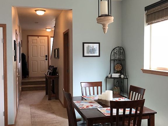 5th image of 364 NE Miramar Cir