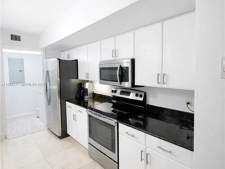 6917 Collins Ave #1611 — Photo 10