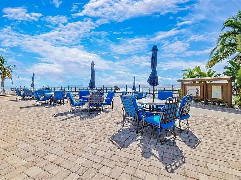121 Seahorse Dr SE #C — Photo 90