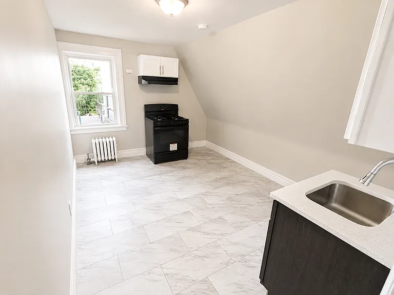 413 Summer Ave #3 — Photo 5