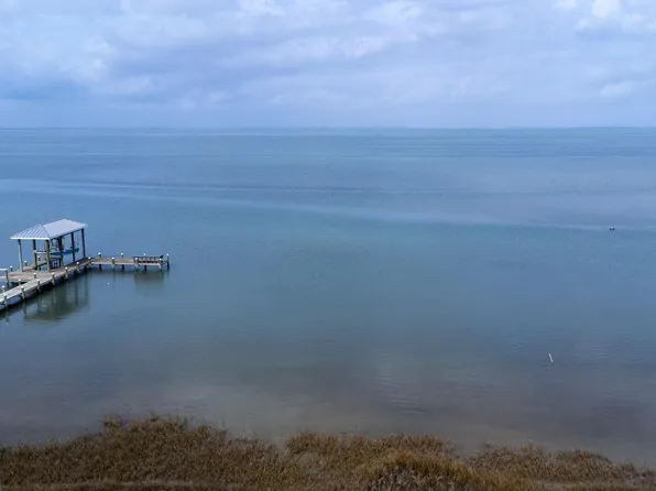 3943 Evening Primrose Dr, Galveston, TX 77554