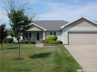 4 Brandan Trl, Oswego, NY 13126