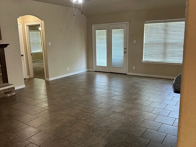 703 W Gemini Ln — Photo 9