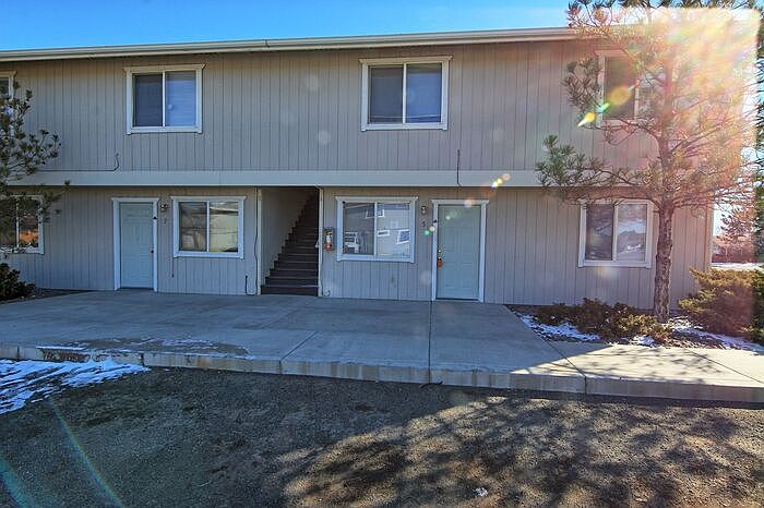 1st image of 1260 Newlands Dr W APT 5