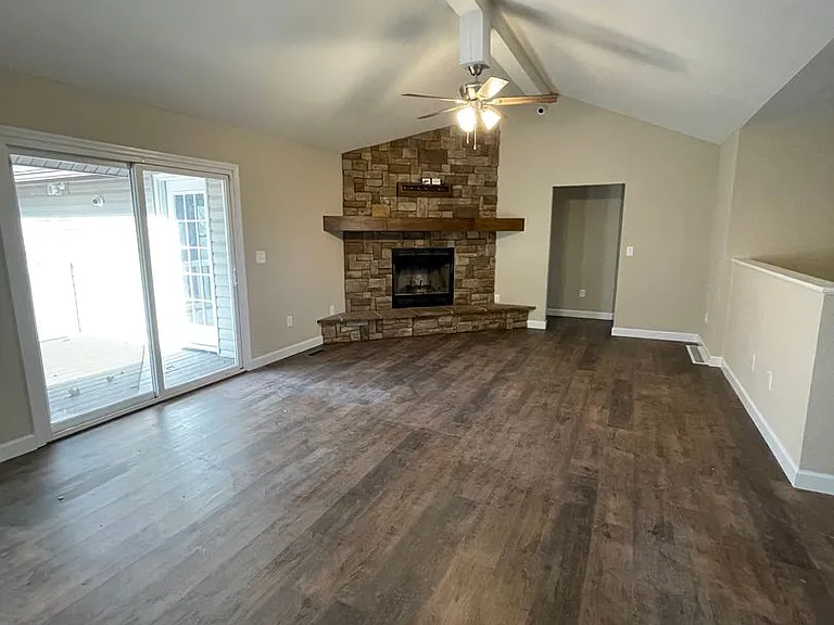 2101 W Outer Hwy #61 — Photo 5