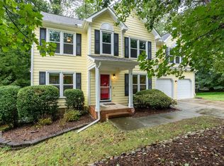 8 Woodcliff Cir, Durham, NC 27712