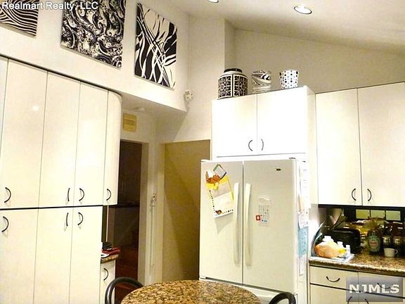 5th image of 40-04 Tierney Pl