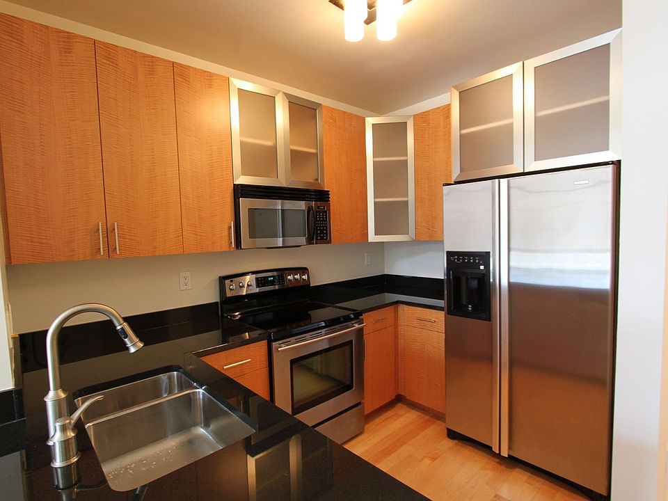 2nd image of 26 Ave At Port Imperial APT 426