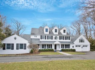 16 Indian Head Rd, Riverside, CT 06878