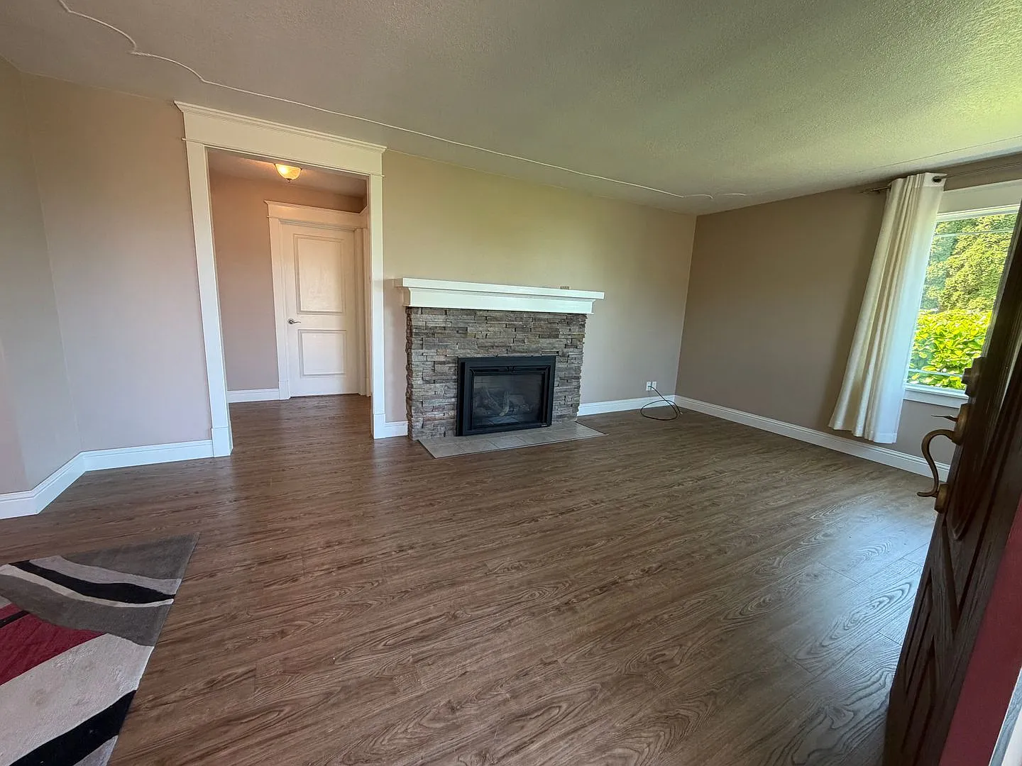 Newly Remodeled 2 Bedroom, 1 Bathroom House — Photo 2